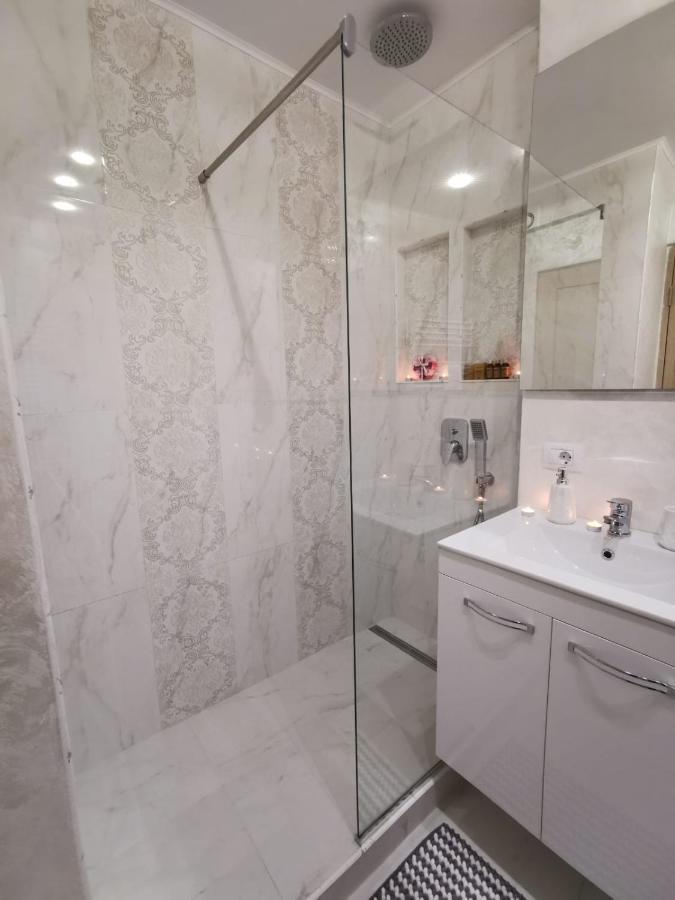 Apartament Gold Luxury Târgu Ocna Exterior photo