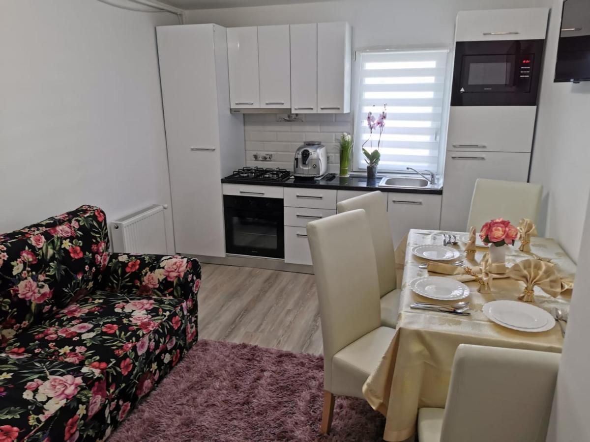 Apartament Gold Luxury Târgu Ocna Exterior photo